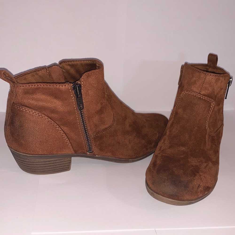 Ankle booties